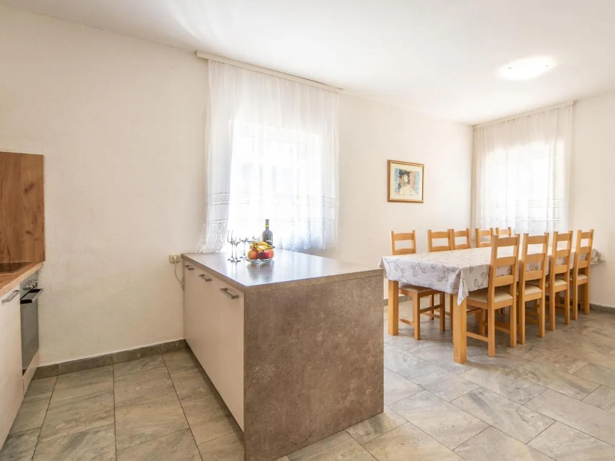 Holiday Home Stana Klenovica