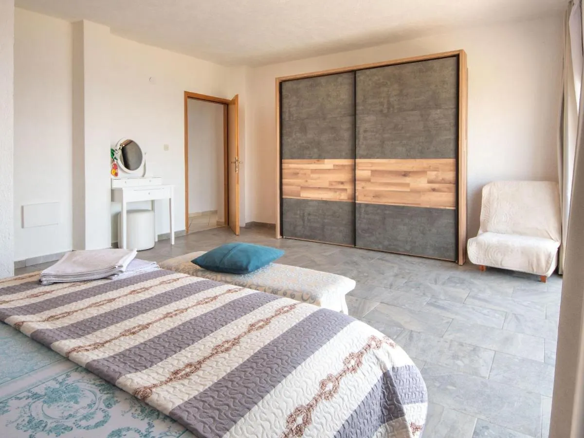 Holiday Home Stana Klenovica